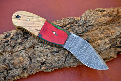 Twist Pattern Damascus Skinner Knife with Wood Handle and Leather Sheath
