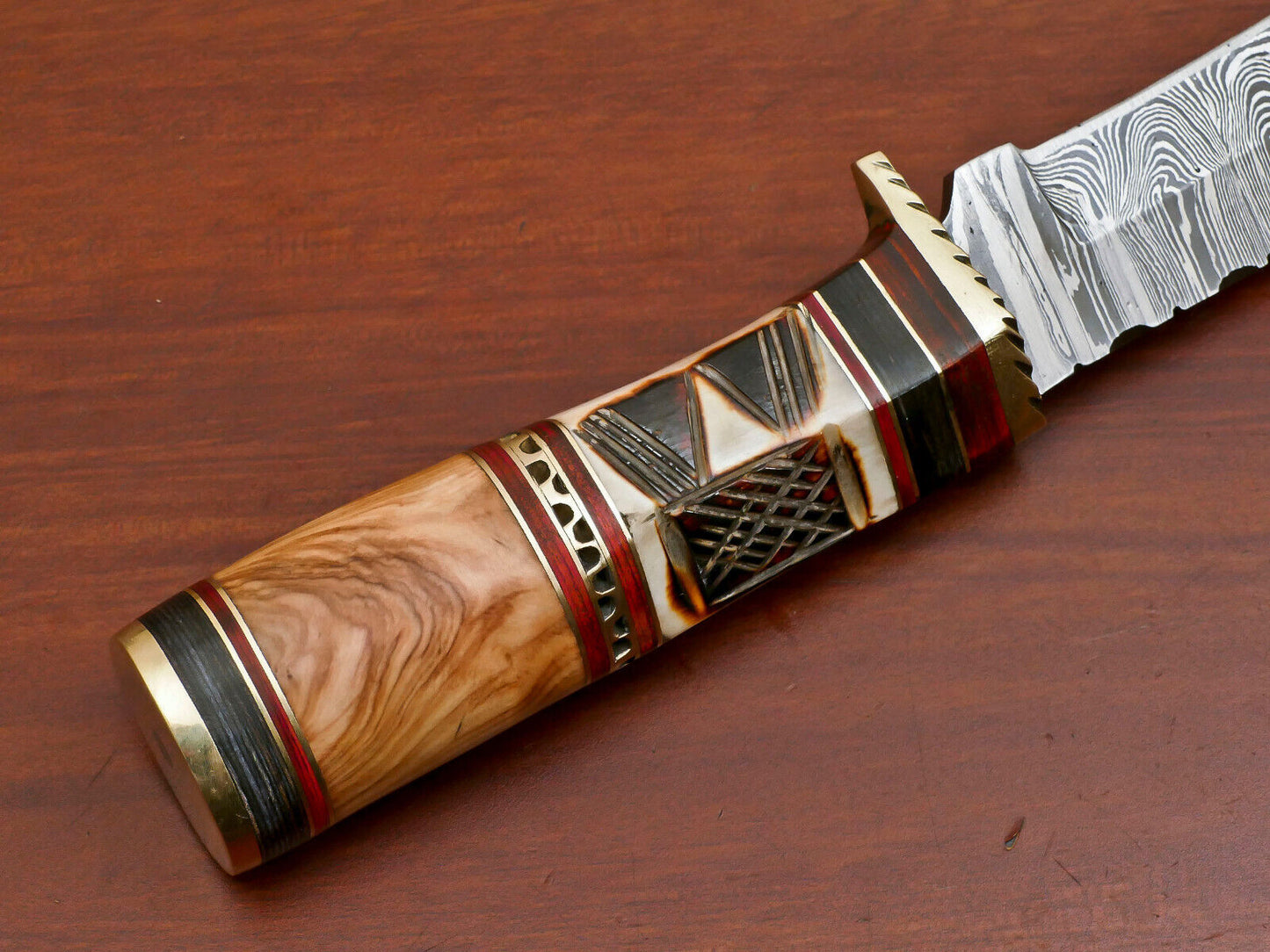Damascus Steel Hunting Knife with Camel Bone Olive and Pakka Wood Handle
