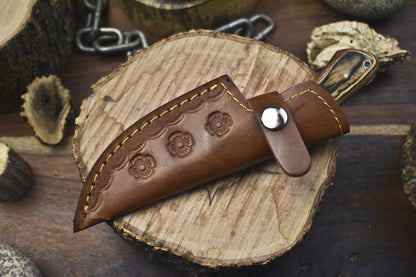 Twist Damascus Hunting Skinner Knife – Hardwood Handle with Leather Sheath
