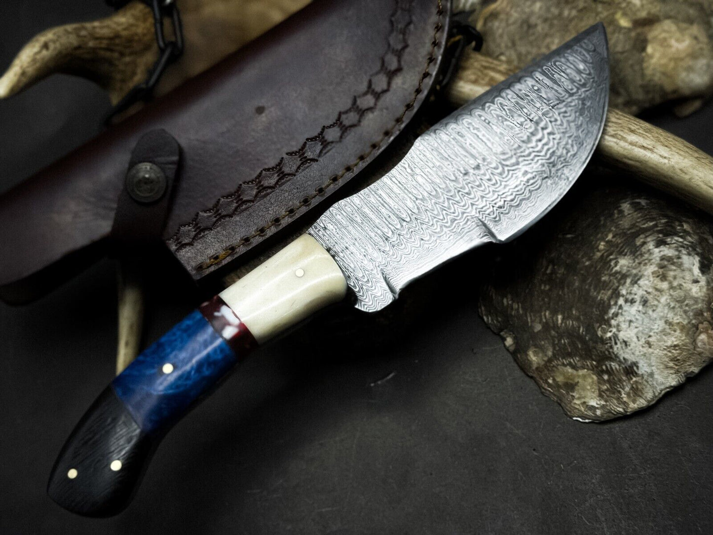 Handmade Damascus Steel Hunting Survival Tracker Knife – Bone Handle with Leather Sheath