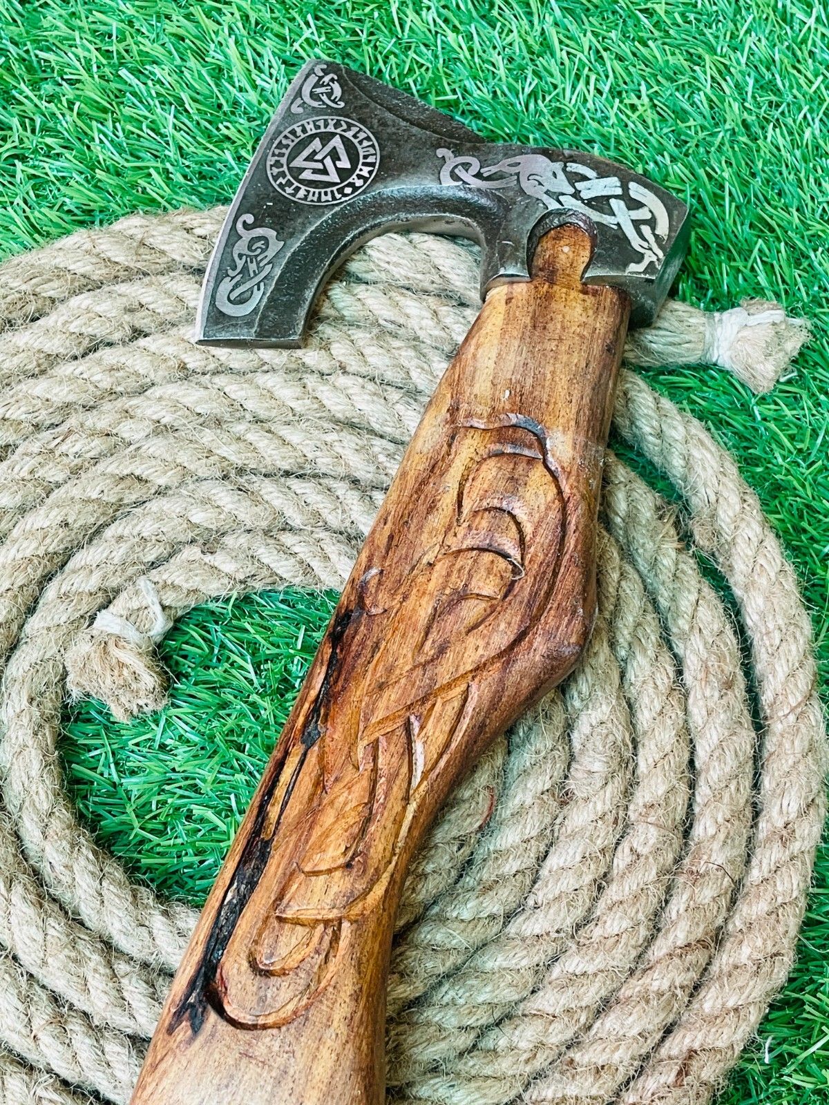 Handmade Forged Damascus Steel Viking Bearded Tomahawk Camping Hatchet Axe with Wood Handle and Leather Sheath