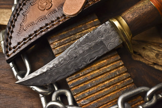 Handmade Damascus Skinner Hunting Knife Rain Drop Pattern with Hard Wood Handle and Brass Guard