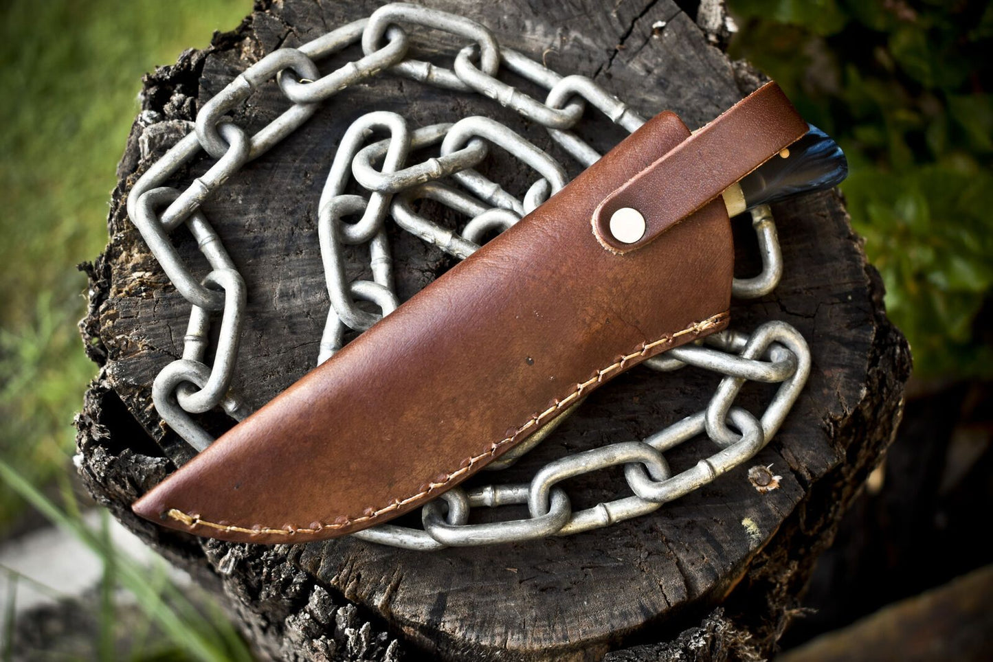 Twist Damascus Bone Handle Skinner Knife with Gut Hook – Handmade Outdoor Fixed Blade with Sheath