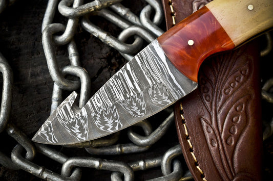 Twist Damascus Bone Handle Skinner Knife with Gut Hook – Handmade Outdoor Fixed Blade with Sheath