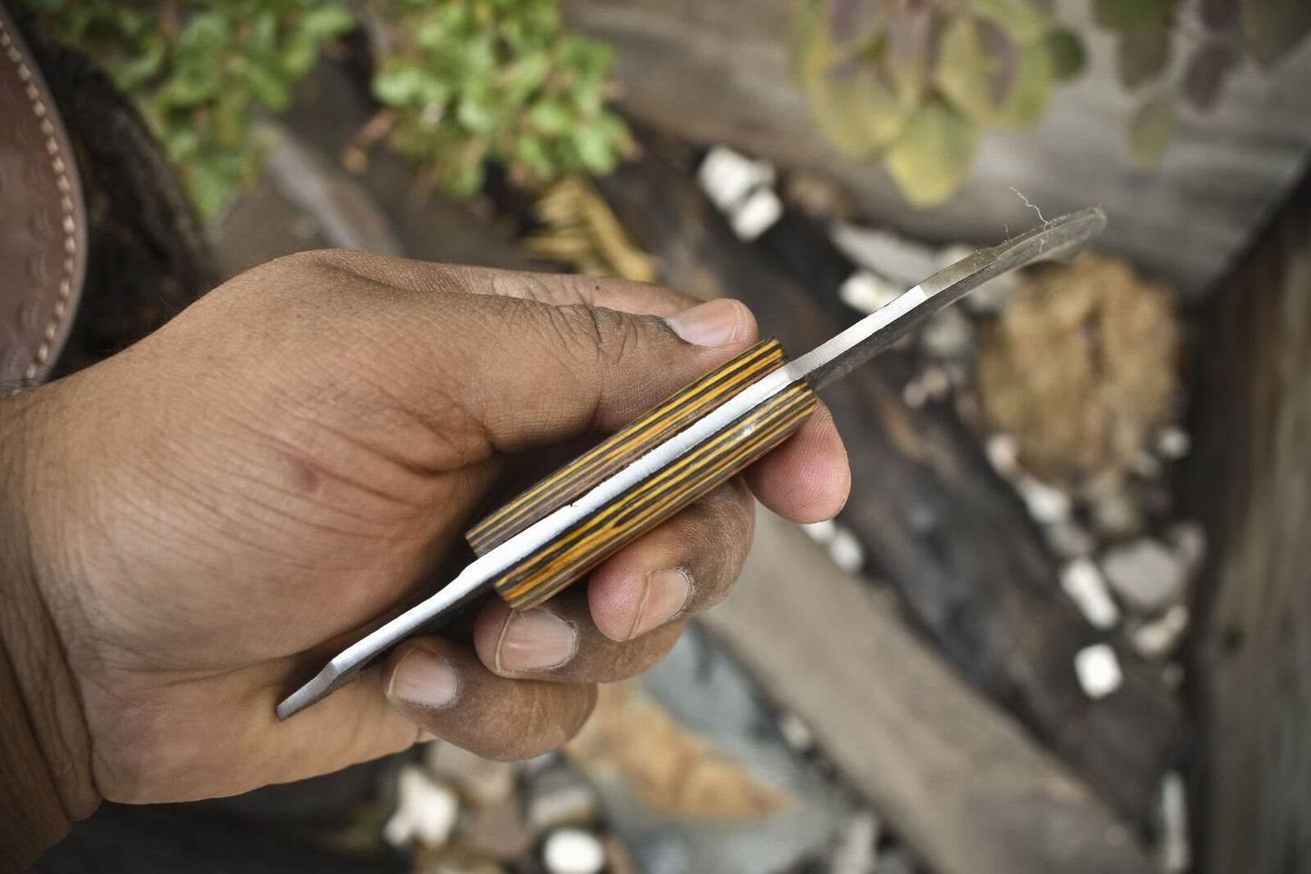 Hand Forged D2 Steel Best Karambit Knife Fixed Blade Karambit with Hard Wood Handle