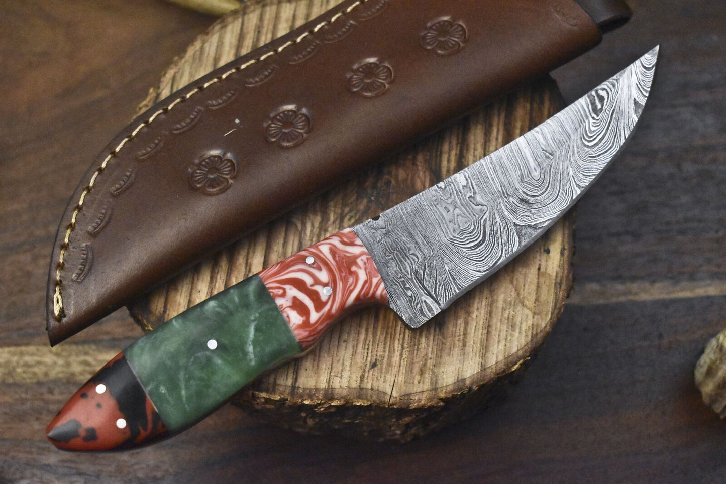 Twist Damascus Skinner Knife with Corian Handle and Micarta Bolster – Hand Forged Hunting Blade