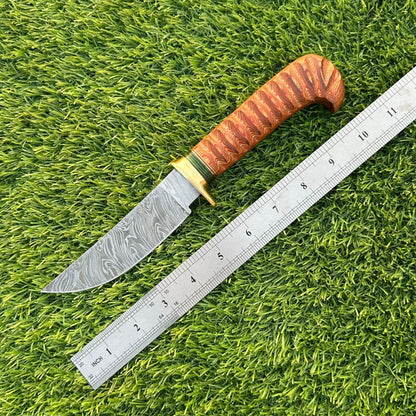10" Damascus Bowie Knife with Wooden Handle & Brass Guard