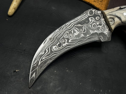 8” Handmade Best Karambit Knife Damascus Karambit Knife With Resin Handle