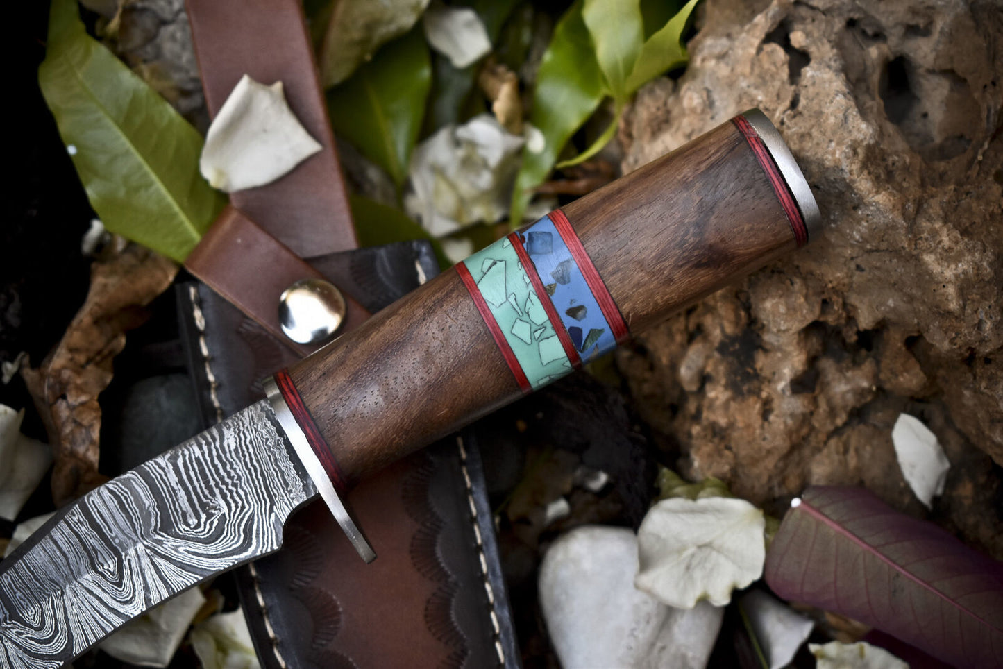 9.5 in Hunting Skinner Knife Twist Damascus Walnut Wood