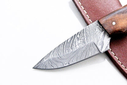 Custom Damascus Hunting Skinner Knife Wood Handle Fixed Blade with Leather Sheath