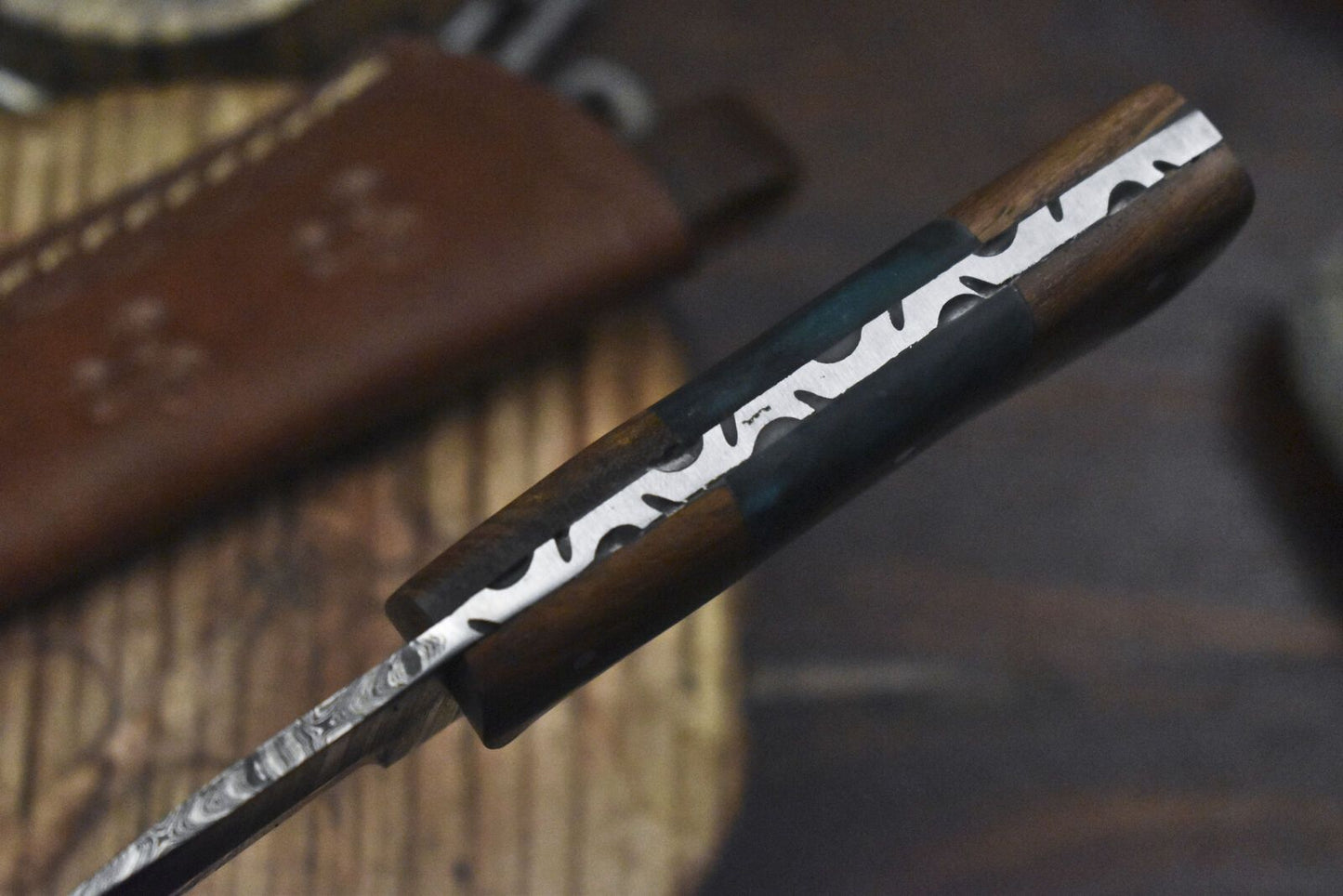 Custom Damascus Skinner Knife with Corain Handle and Wooden Bolster – Twist Pattern Hunting Blade