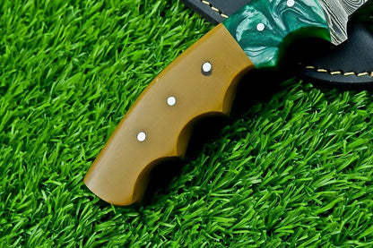 9.0" Custom Handmade Damascus Steel Bowie Knife – Resin Handle & Leather Sheath