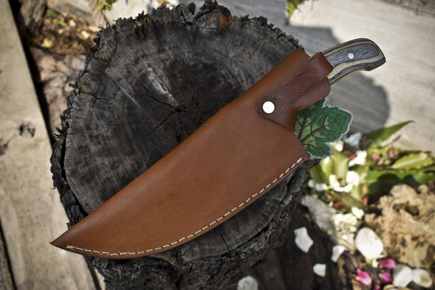 Twist Damascus Hunting Skinner Knife with Hardwood Handle – Razor Sharp Survival Blade