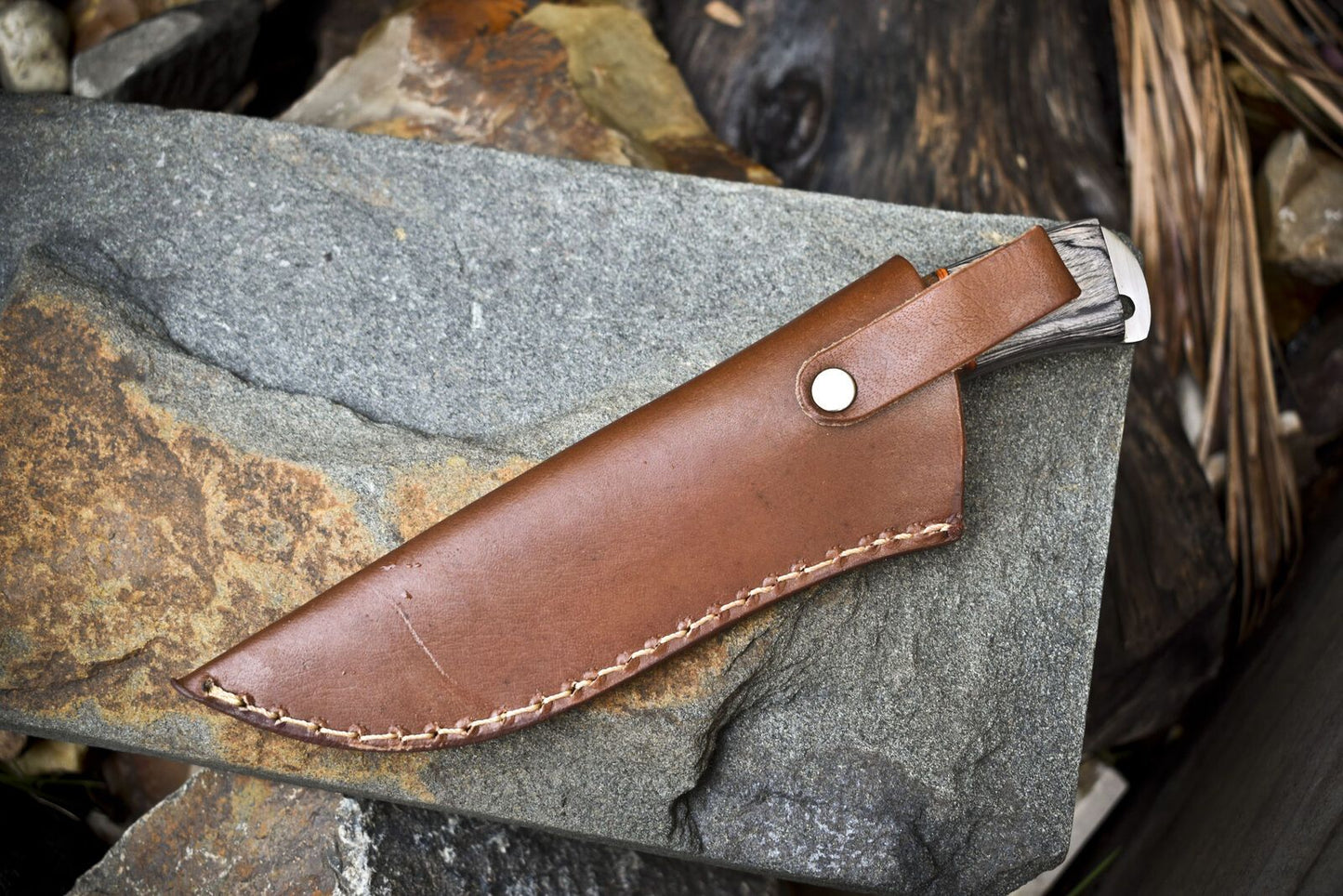 Twist Damascus Skinner Knife with Hardwood Handle – Custom Hand Forged Hunting Knife