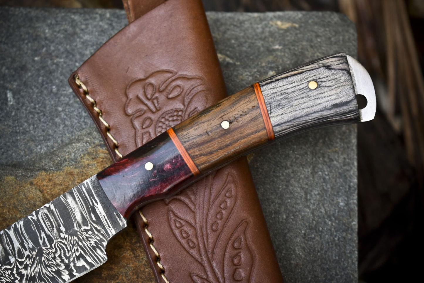 Twist Damascus Skinner Knife with Hardwood Handle – Custom Hand Forged Hunting Knife