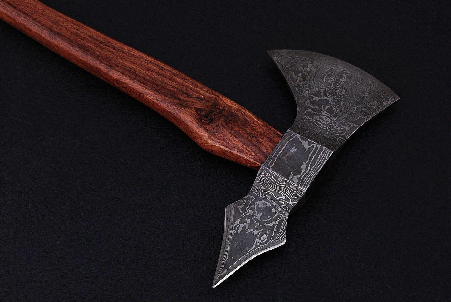 Hand Forged Damascus Steel Bushcraft Tomahawk Survival Axe with Walnut Handle