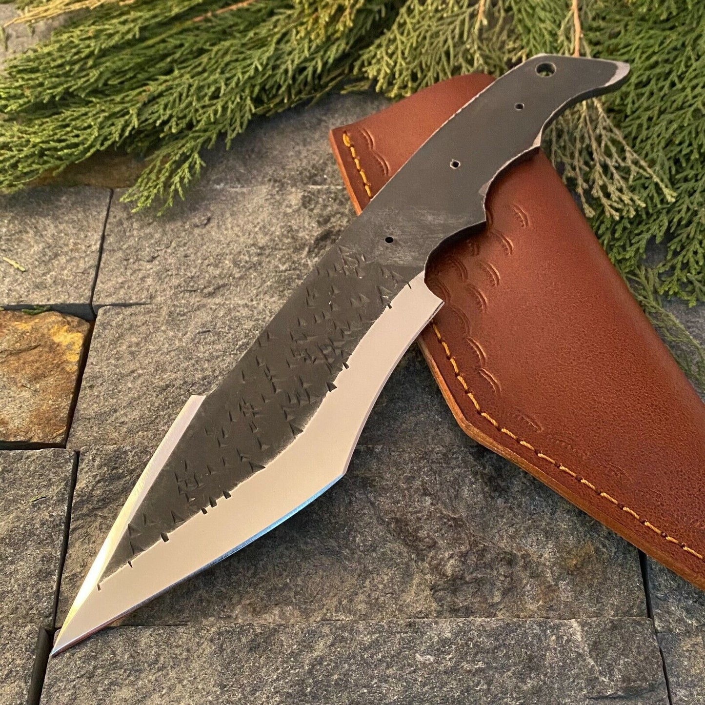 10" Custom D2 Steel Full Tang Bowie Knife – High Polish Blade