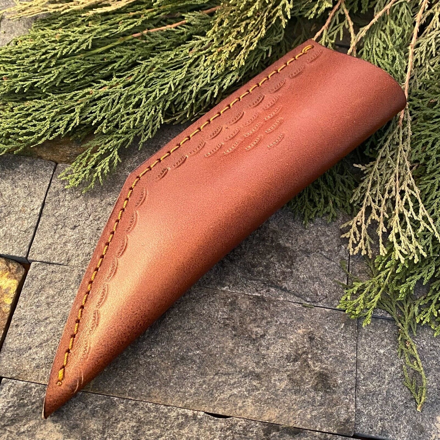 10" Custom D2 Steel Full Tang Bowie Knife – High Polish Blade