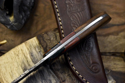 Handmade Twist Damascus Skinner Knife with Gut Hook Walnut Wood Handle & Sheath – Gift Ready
