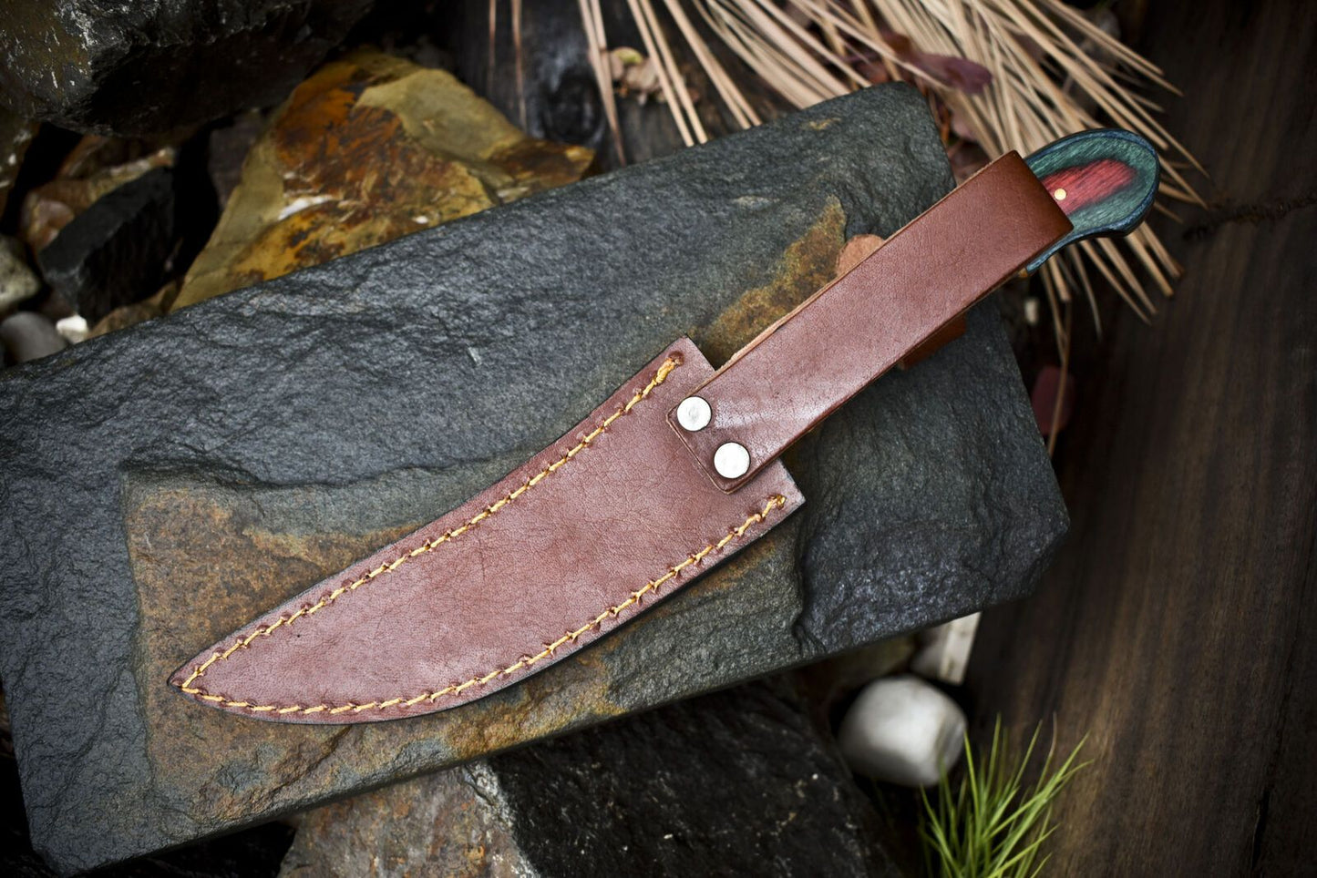 Twist Damascus Skinner Knife Handmade Hardwood Handle Fixed Blade Hunting Tool