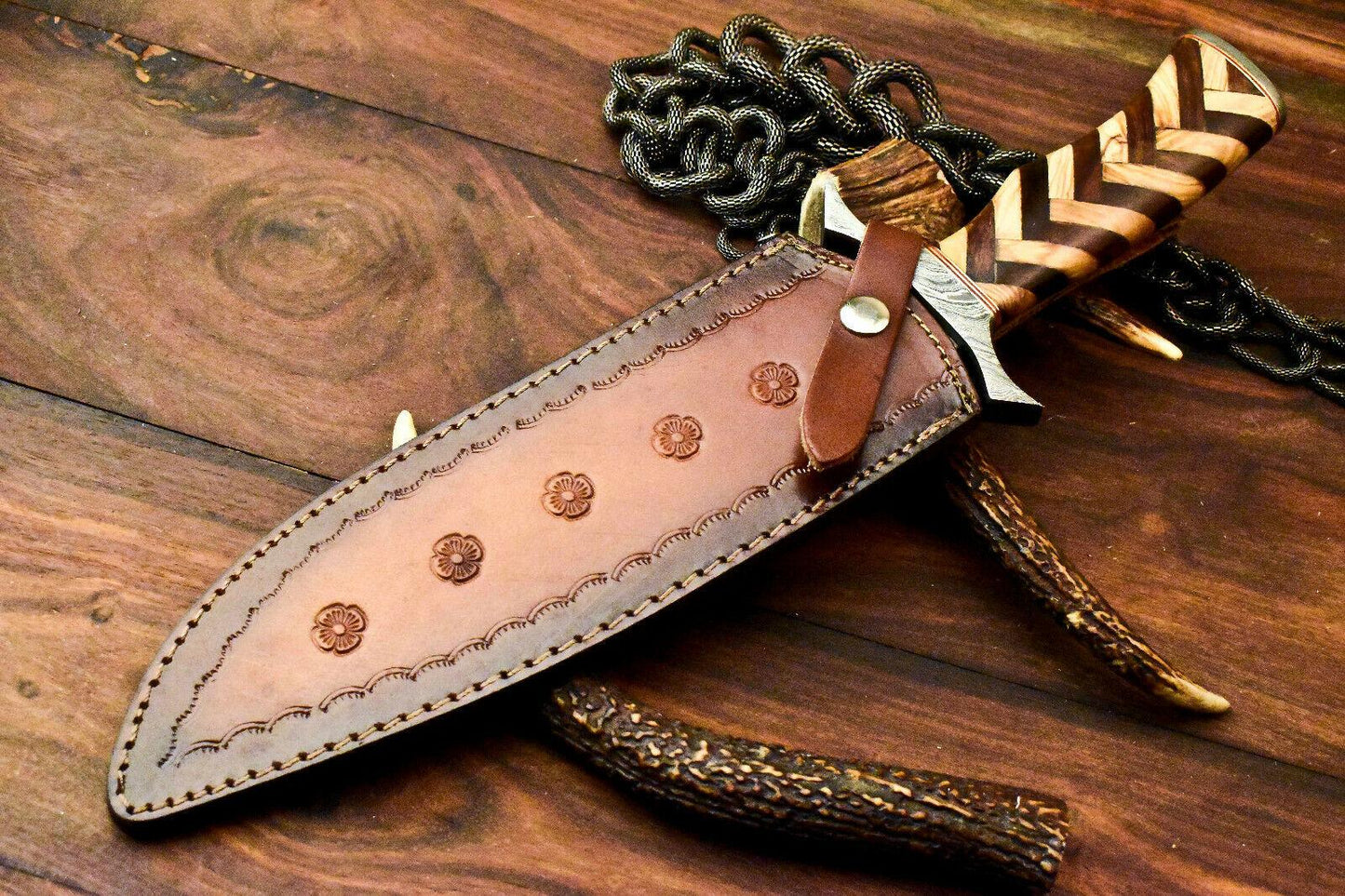 Rare Handmade Damascus Steel Bowie Knife – 16" Hunting Blade with Walnut Wood Handle