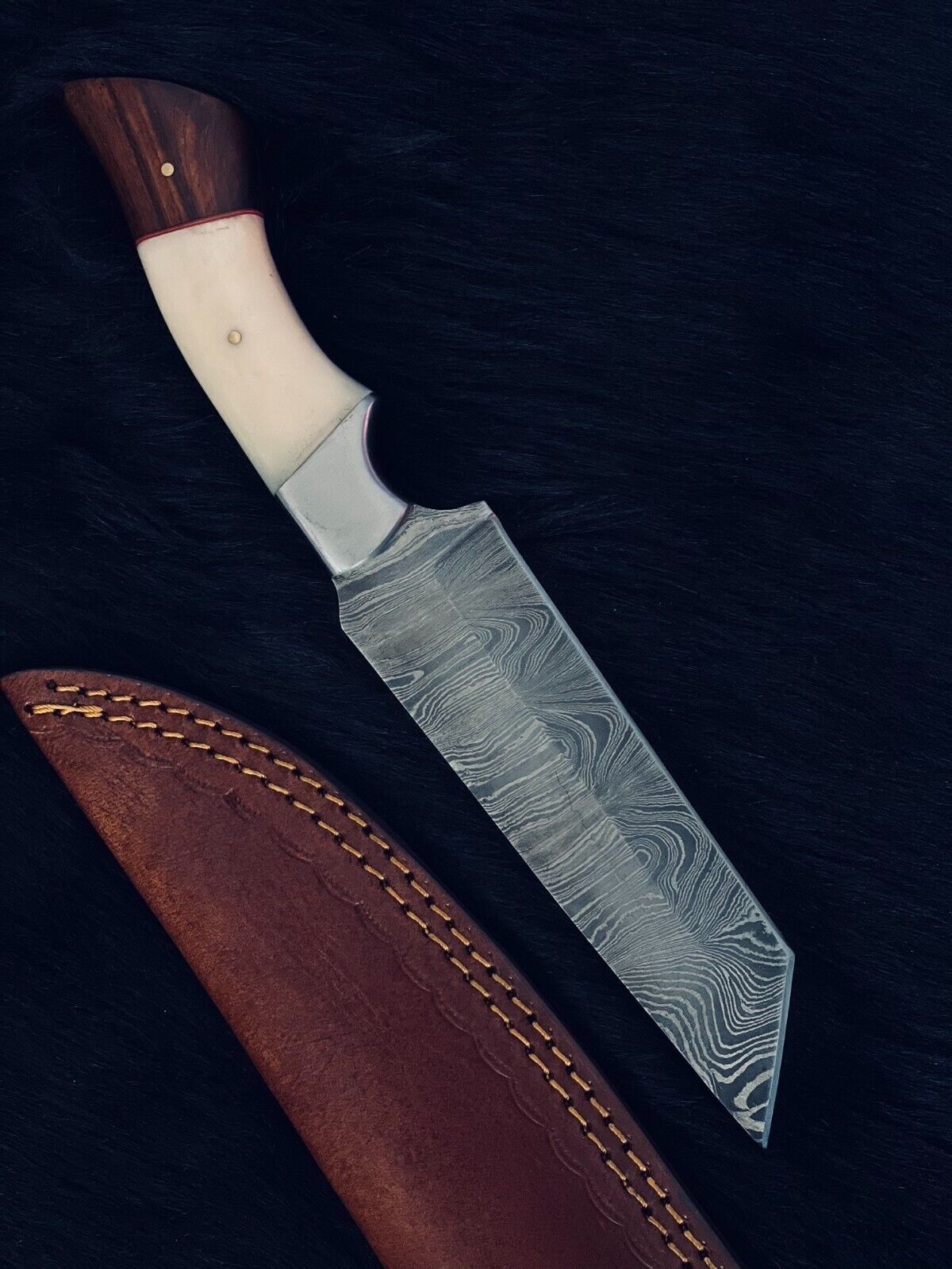 Heritage Forge 10.5 Inch Handmade Twist Damascus Steel Hunting Knife with Camel Bone and Wood Handle