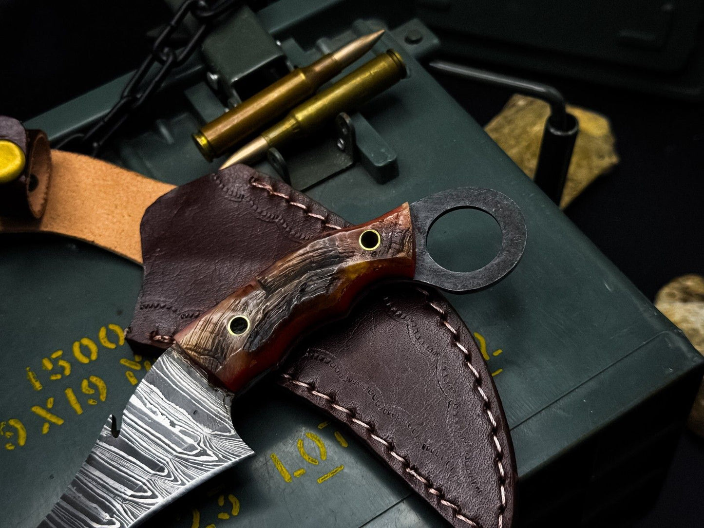 Handmade 8” Damascus Karambit Knife Full Tang Damascus Steel Knife with Horn Handle