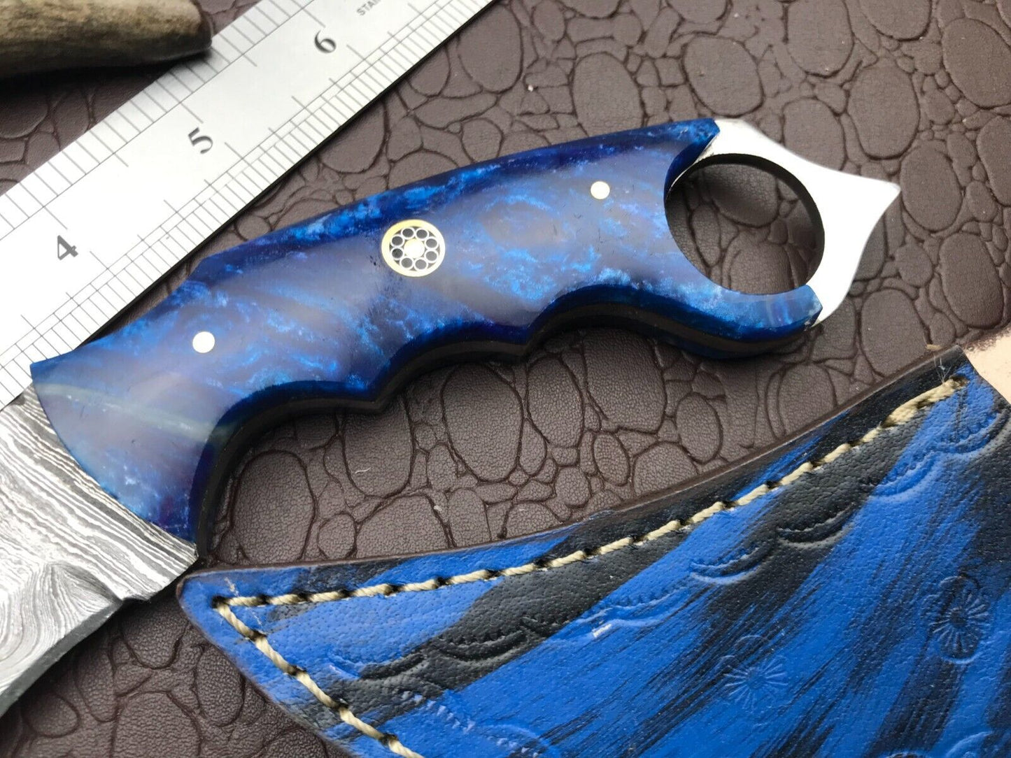 Hand Forged Damascus Karambit Knife Best Karambit Damascus Steel With Resin Handle