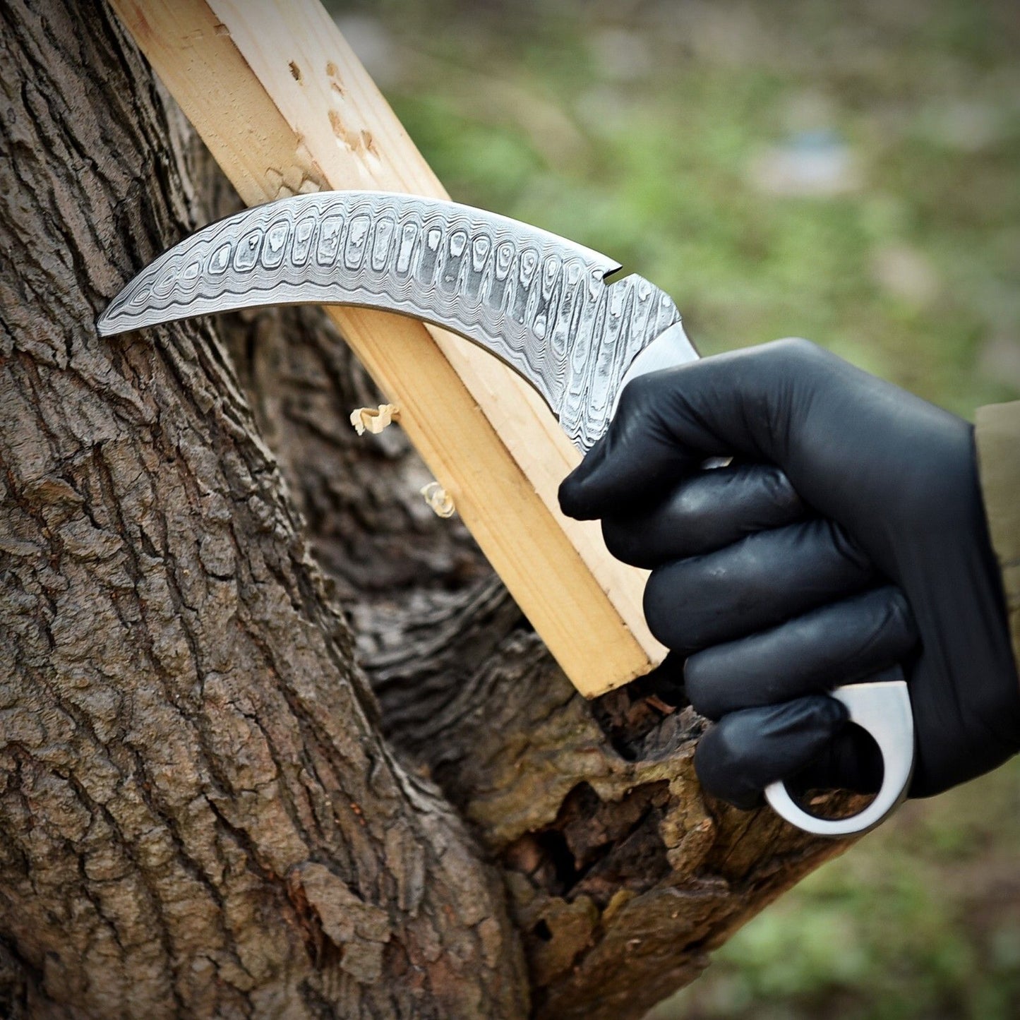 Damascus Steel Karambit Knife Best Karambit Knife with Curved Blade and Finger Ring