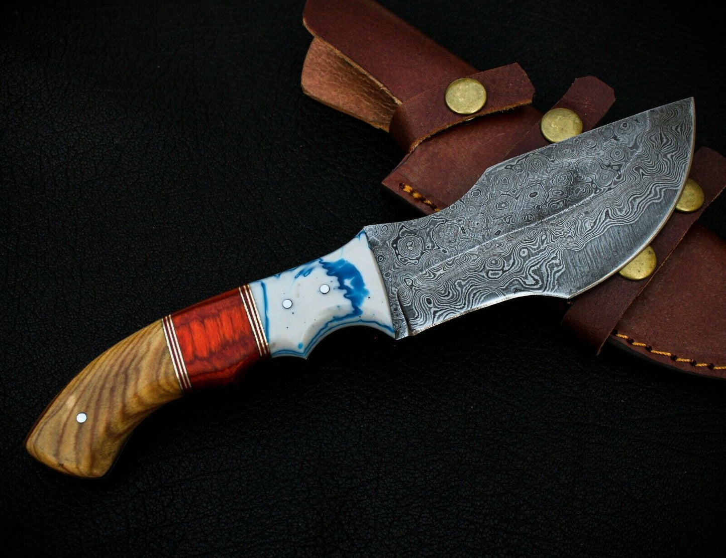 Handmade Hand-Forged Damascus Steel Tracker Hunting Knife – Fixed Blade, Full Tang, Leather Sheath