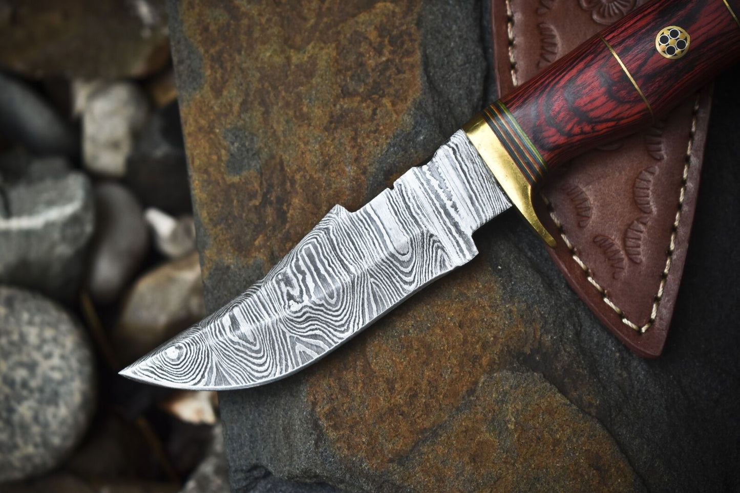 Twist Damascus Skinner Knife with Hardwood Handle Handmade Hunting Tool
