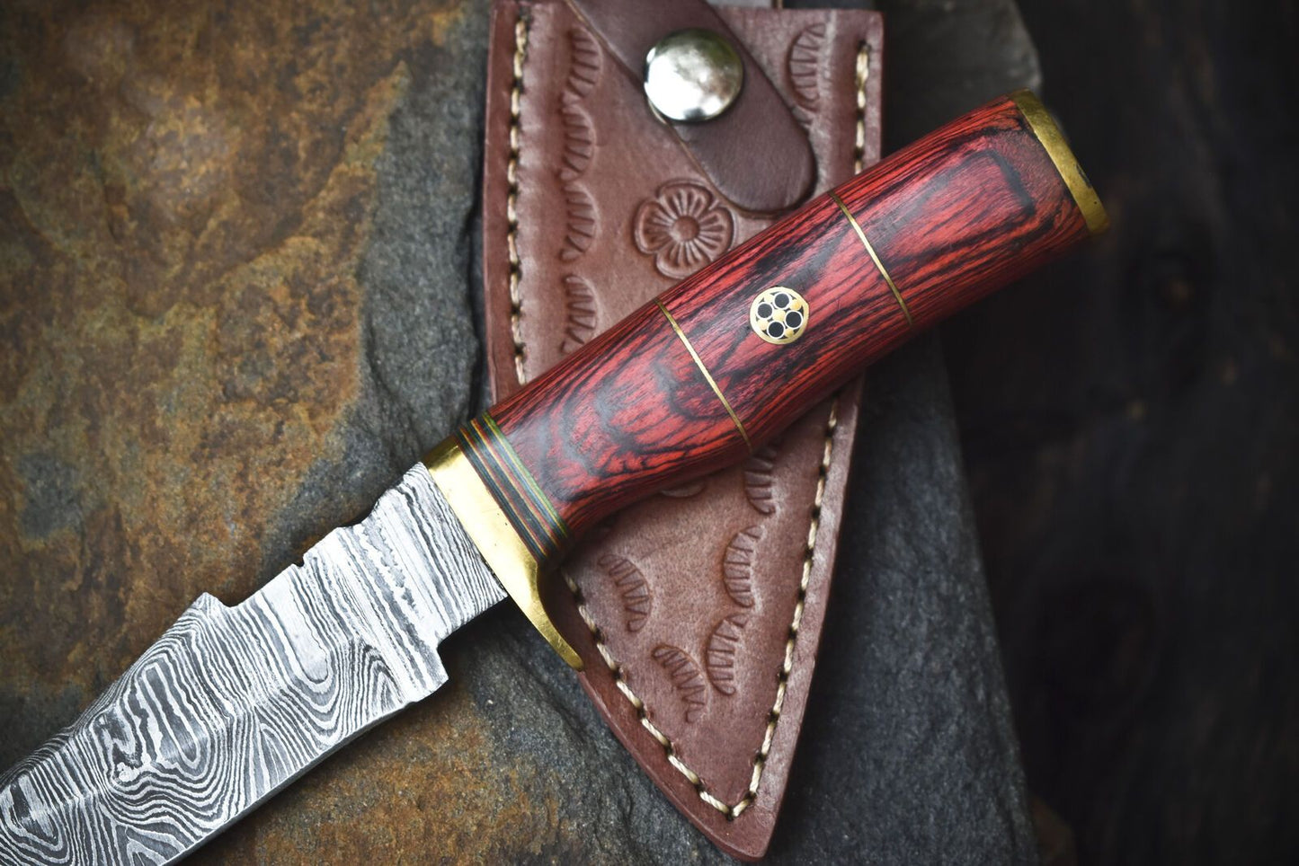 Twist Damascus Skinner Knife with Hardwood Handle Handmade Hunting Tool