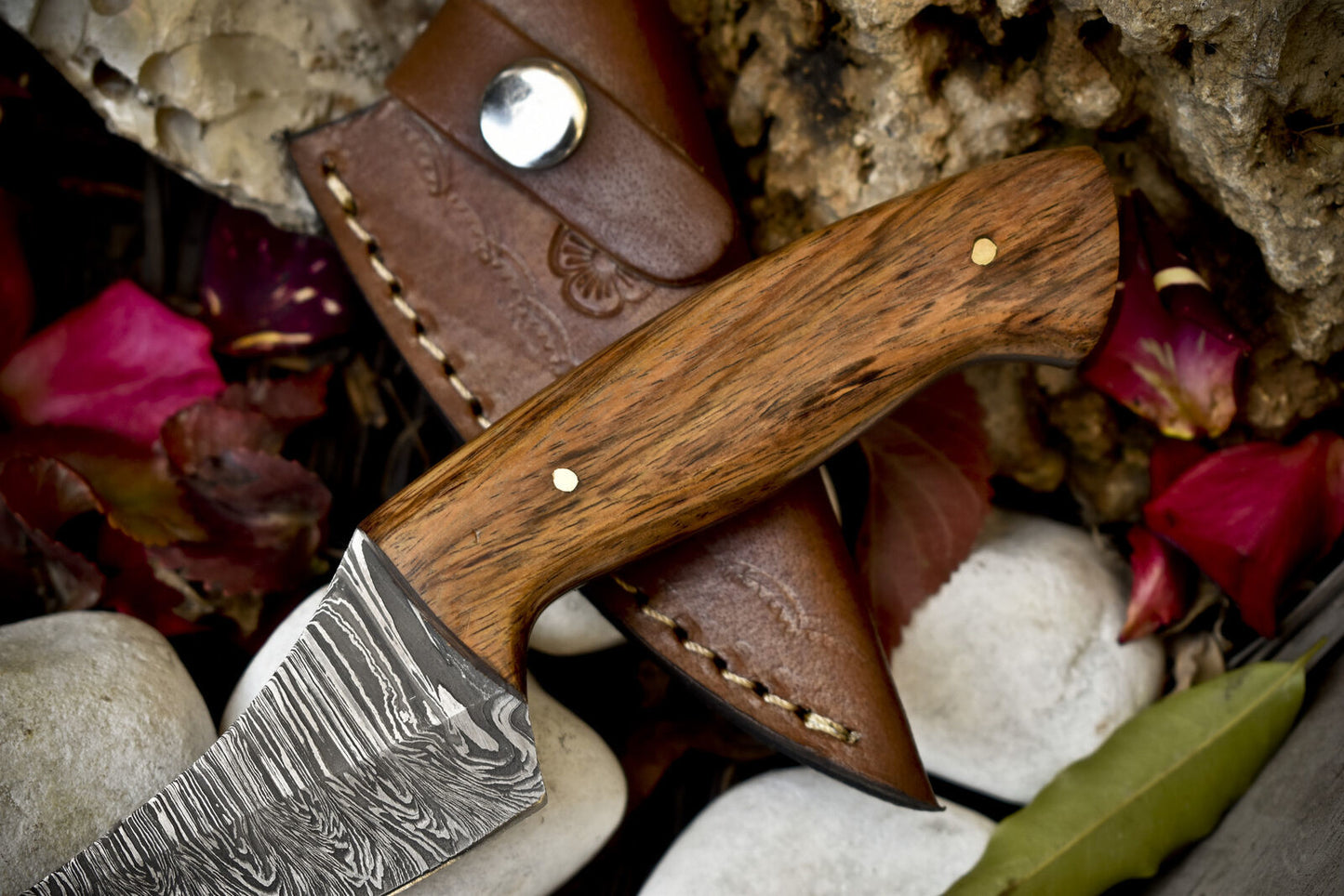 8" Custom Skinner Knife Twist Damascus with Walnut Wood Handle | Outdoor Razor Sharp Blade