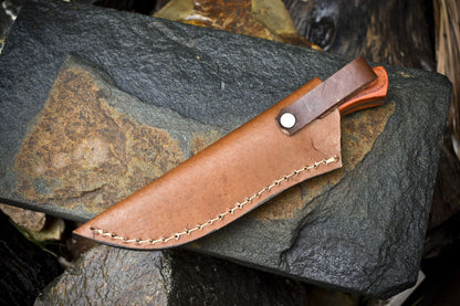 Twist Damascus Skinner Knife Hardwood Handle Compact Handmade Hunting Tool