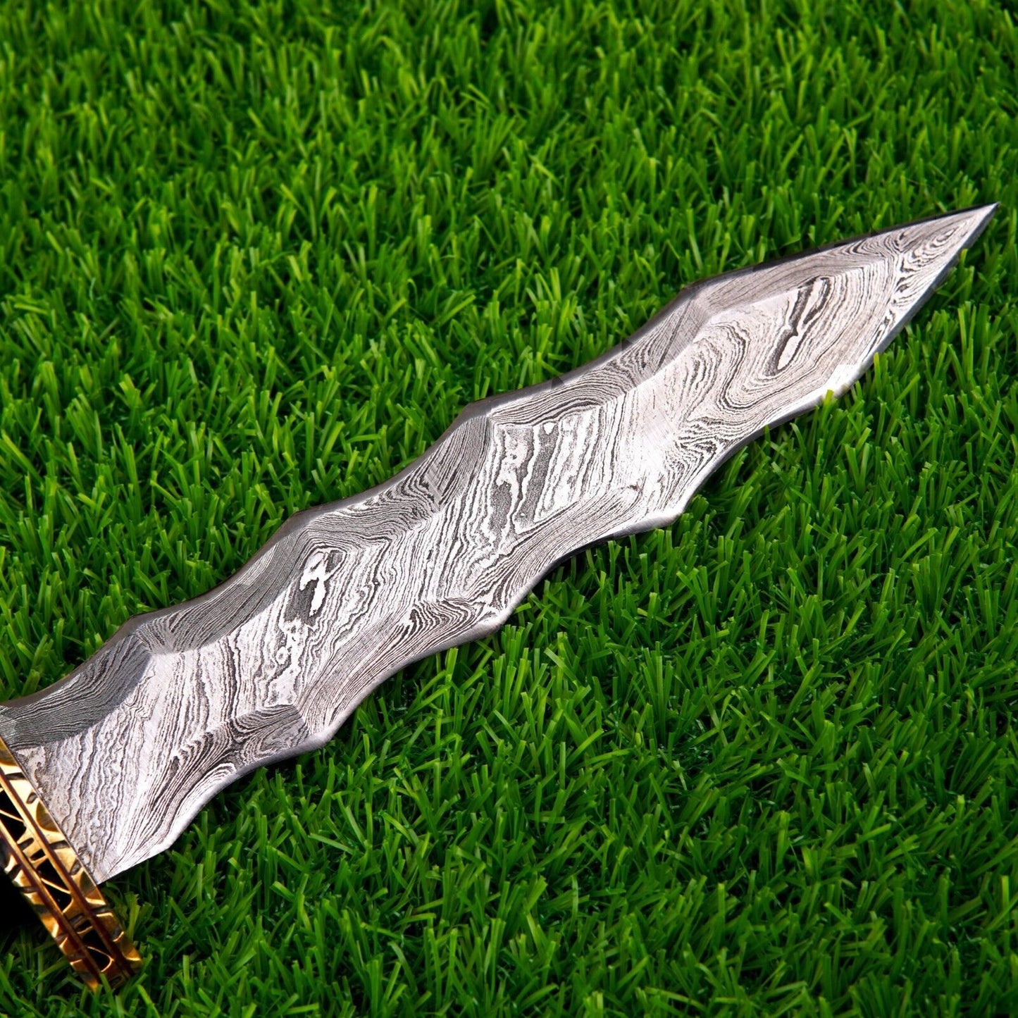 Heritage Forge Full Tang Damascus Steel Classic Bowie Knife with Resin Handle – Handmade Hunting Knife with Leather Sheath