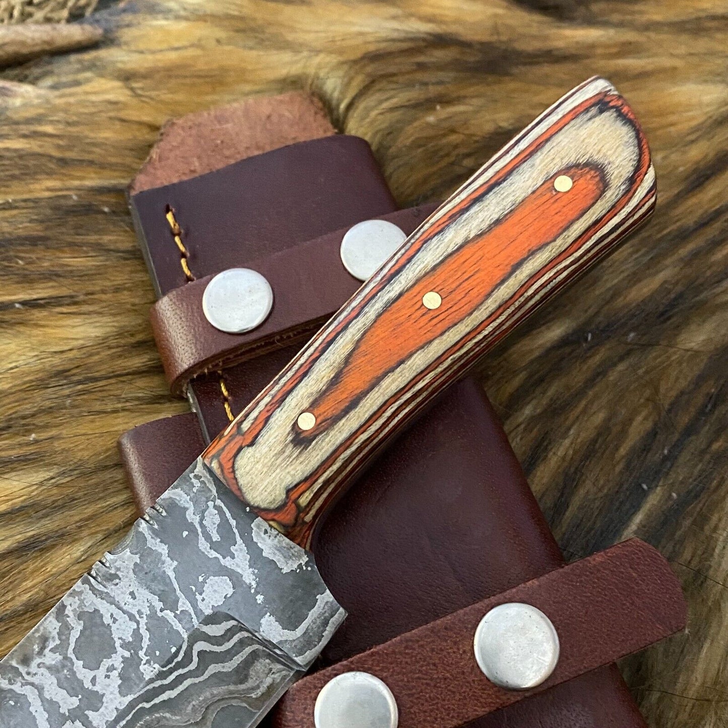 Heritage Forge Damascus Steel Hunting Skinner Knife with Rosewood Handle and Leather Sheath – Full Tang Blade