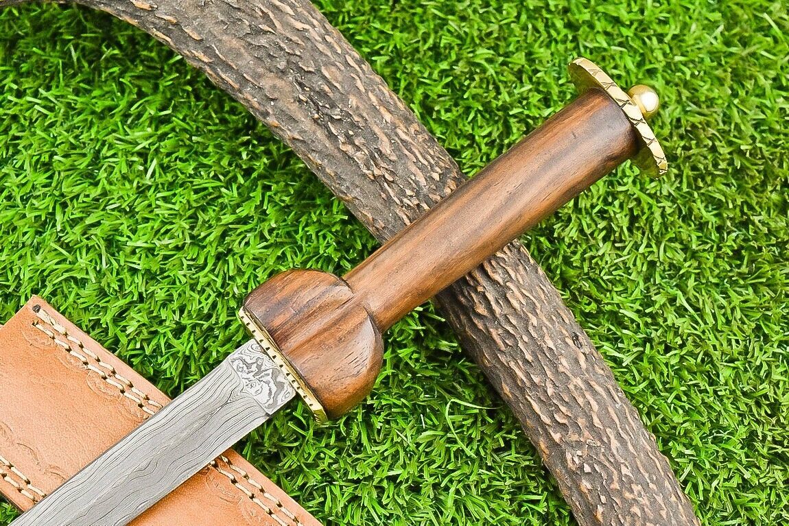13" Damascus Steel Dagger Bowie Knife – Natural Wood Handle & Brass Bolster