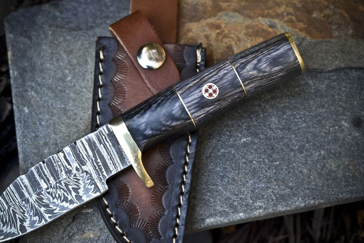 Handcrafted Twist Damascus Skinner Knife with Gut Hook Hardwood Handle for Hiking – Includes Sheath