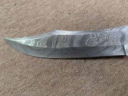 Heritage Forge Delta Style Large Bowie Knife with Antler Look Handle and Damascus Pattern Blade 9 Inch with Sheath