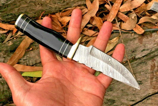 8" Damascus Hunting Knife – Resin & Brass Guard Handle with Leather Sheath