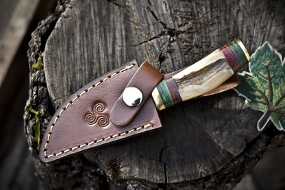 Knife with Stag Antler Handle and Brass Guard –Twist Damascus Forged Skinner Compact Handmade Hunting Knife