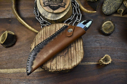 Handmade Twist Damascus Skinner Knife with Corain Handle for Hunting