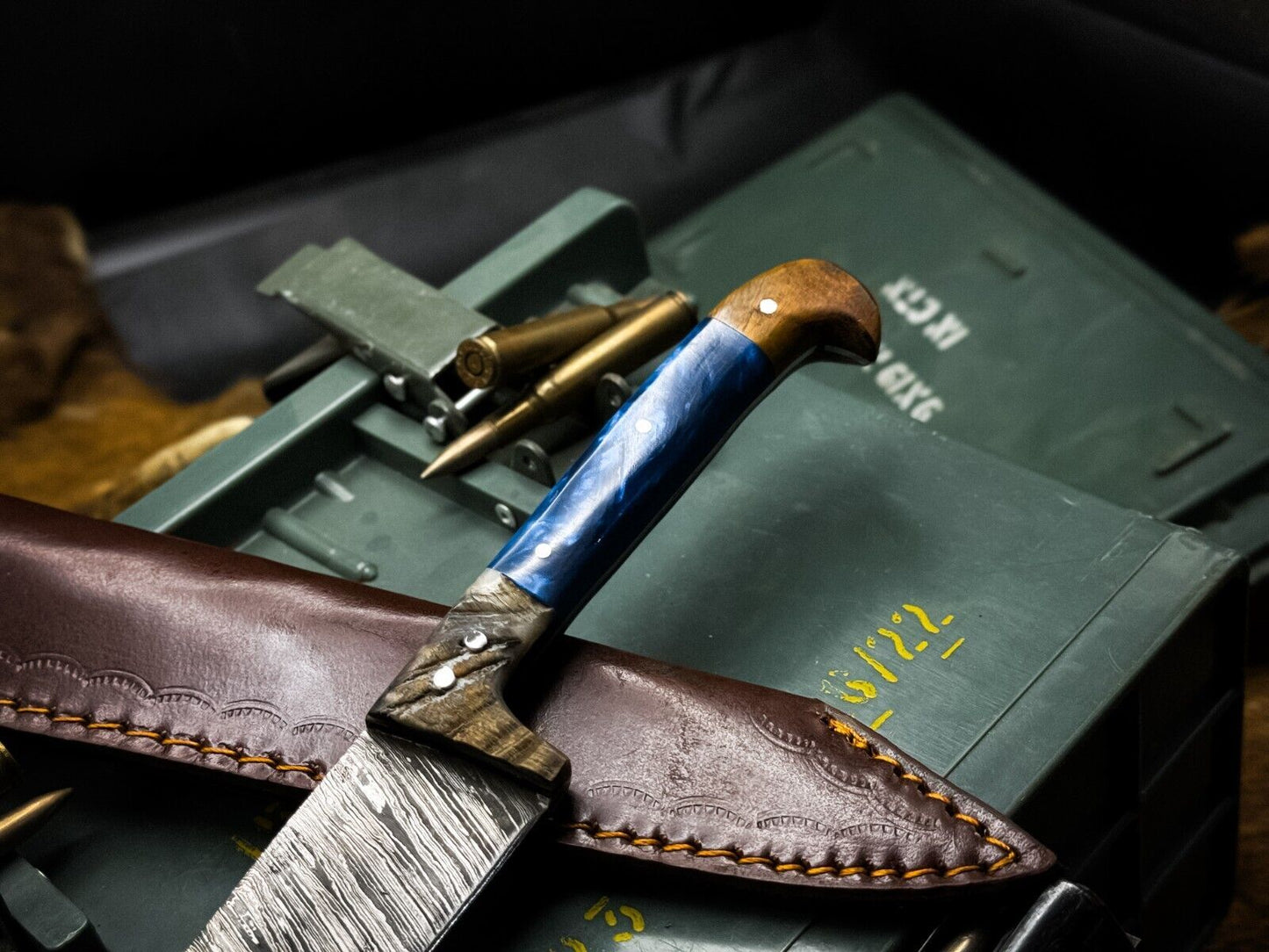Handmade Damascus Steel Hunting Kitchen Chef Knife, Horn Handle, Leather Sheath