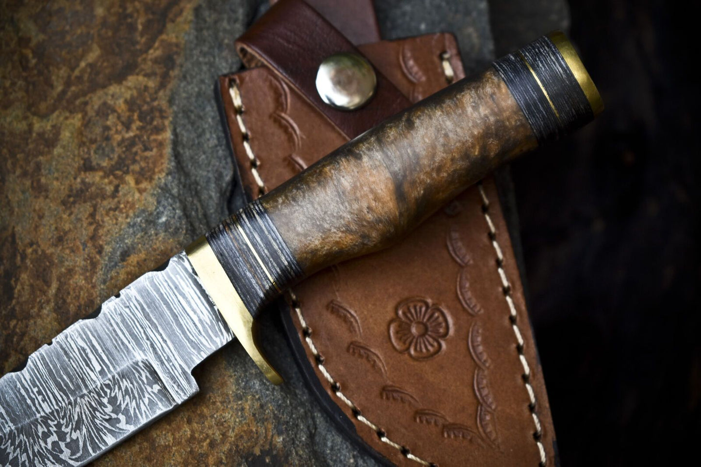 Handmade Damascus Skinner Knife with Gut Hook Corian Handle Twist Pattern – Outdoor Hiking Tool