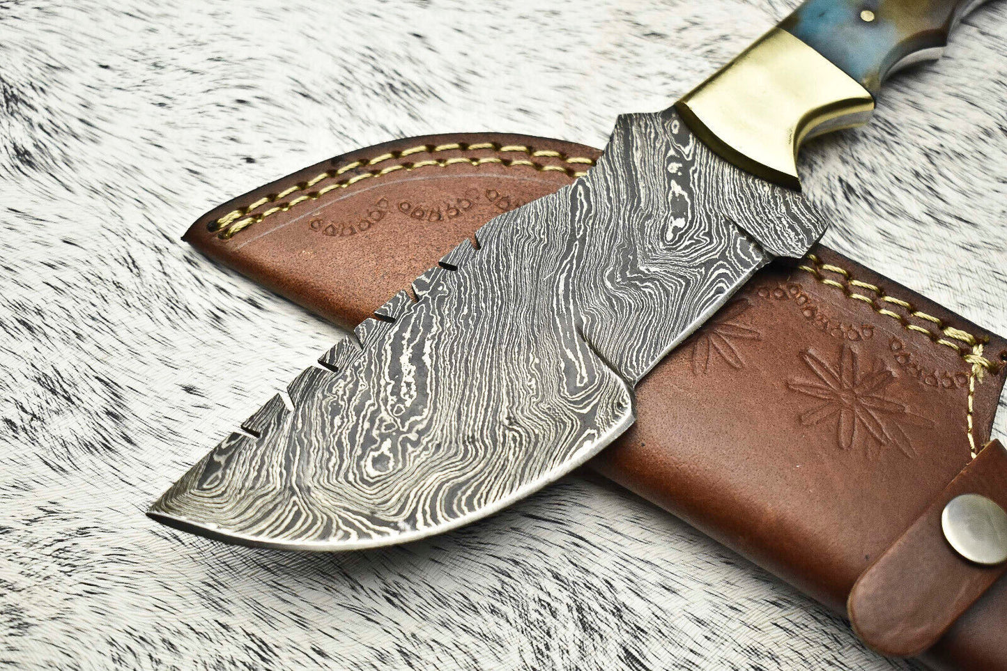 Rare Handmade Damascus Steel Camping Tracker Knife | Full Tang with Leather Sheath
