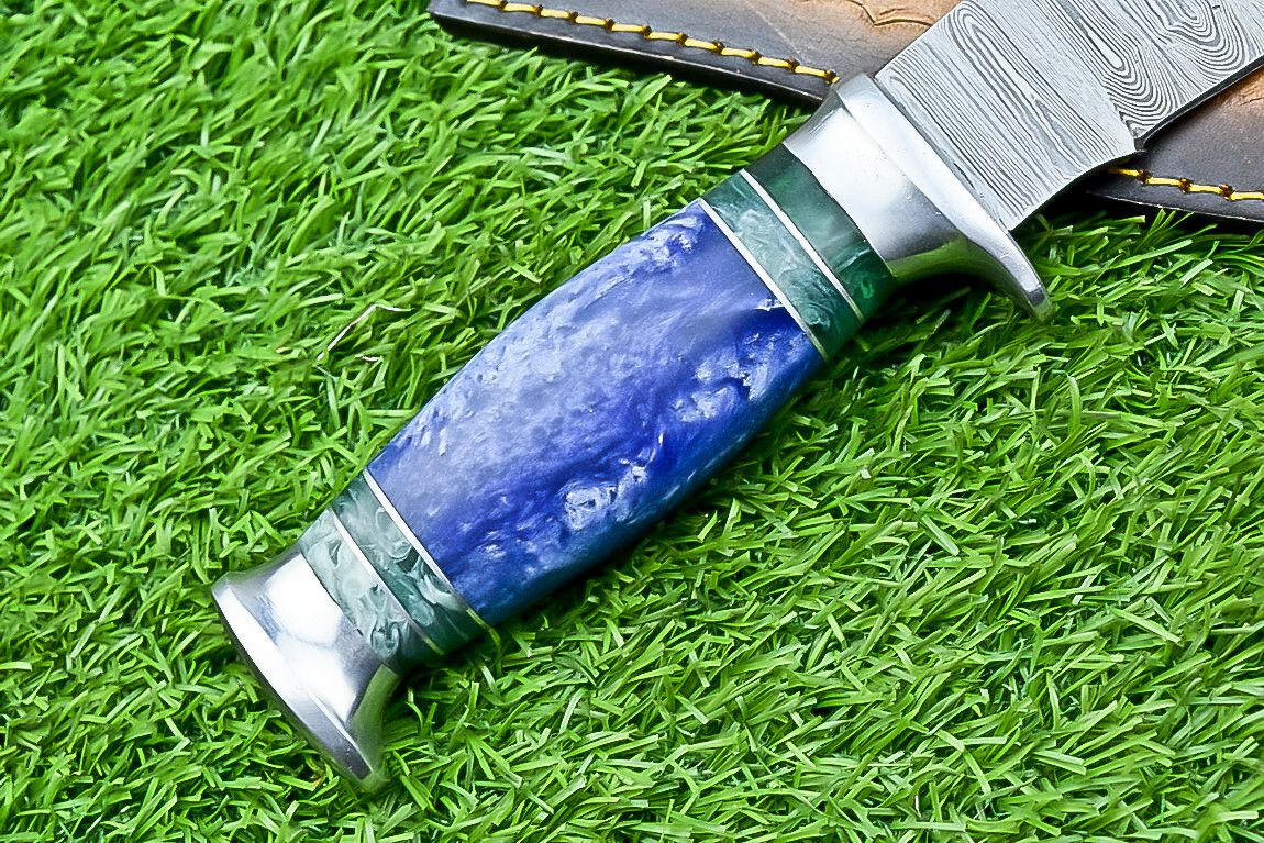 12" Handmade Damascus Steel Bowie Knife – Resin & Camel Bone Handle