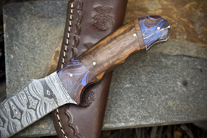 Handmade Twist Damascus Skinner Knife with Walnut Wood Handle for Hiking & Hunting