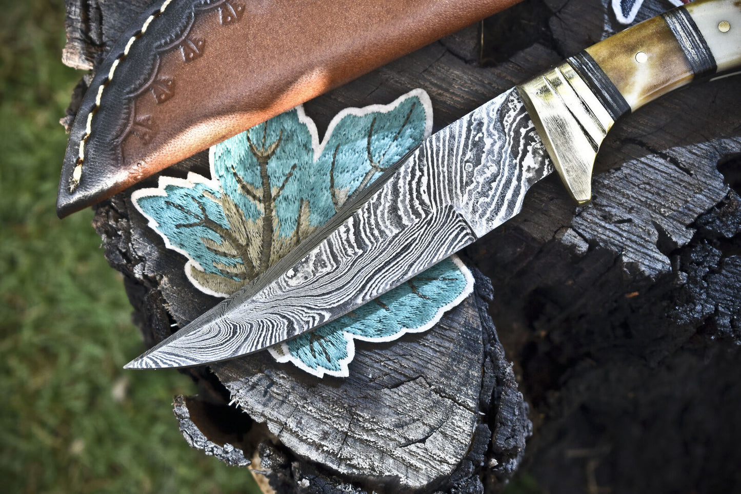 Twist Damascus Steel Skinner Knife with Bone Handle and Brass Guard – Hand-Forged Hunting Gift with Leather Sheath