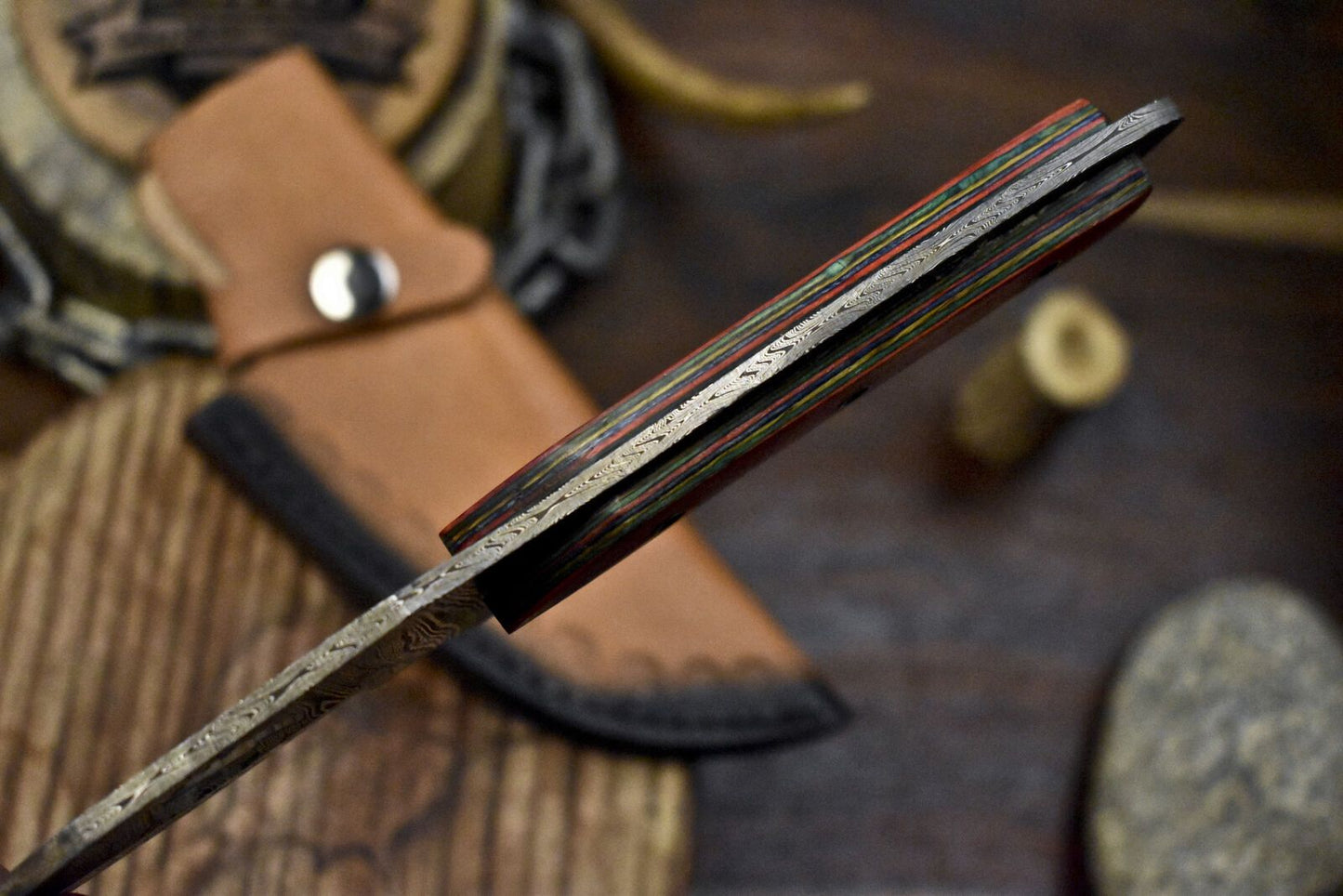 Handmade 8.5 Inch Damascus Skinner Knife with Gut Hook – Twist Pattern Blade and Hard Wood Handle Outdoor Hunting Knife