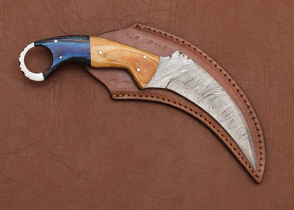 Custom Damascus Karambit Knife Karambit Damascus Steel Hunting Knife with Wood Handle